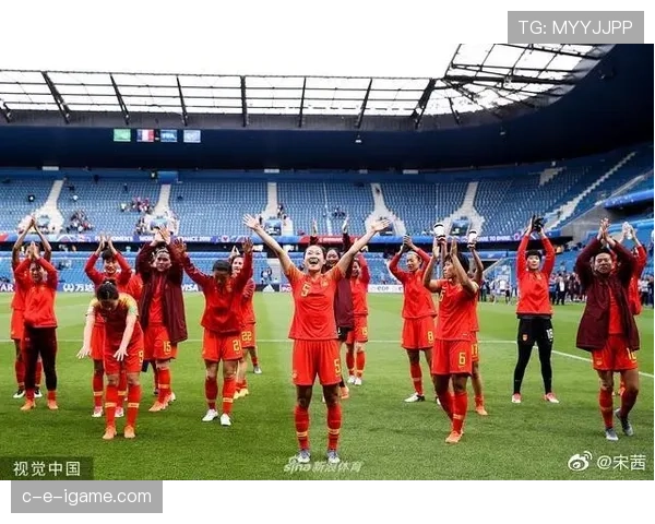 南美足球重塑格局：激情与矛盾交织下的遗产引关注