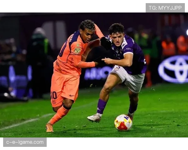 西甲拉蒙主场顽强拼搏，力克强敌状态回暖