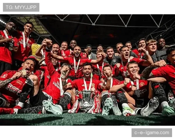 斯蒂芬斯本赛季在英超表现稳健，防守数据持续提升