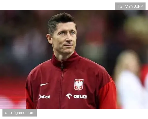 莱万多夫斯基与波兰历史球员国家队地位对比