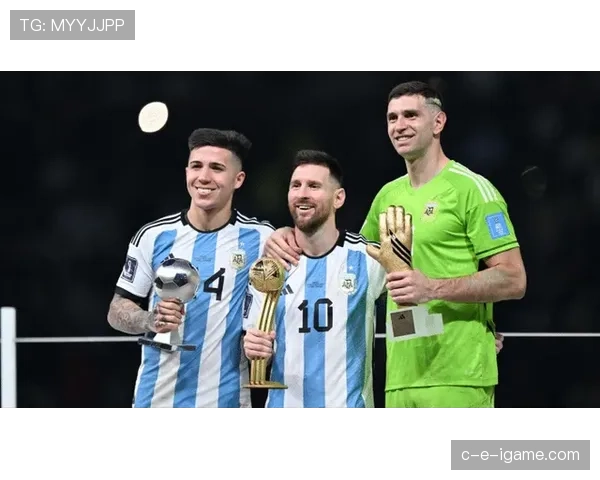 恩佐与巴雷拉中场活动范围对比:差距如何体现 恩佐与巴雷拉中场活动范围对比:差距如何体现